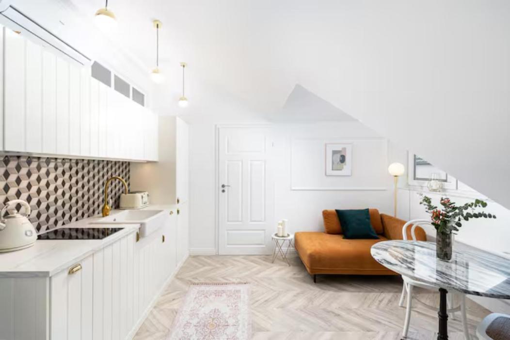 Florianska Old Town Apartments Краков Экстерьер фото